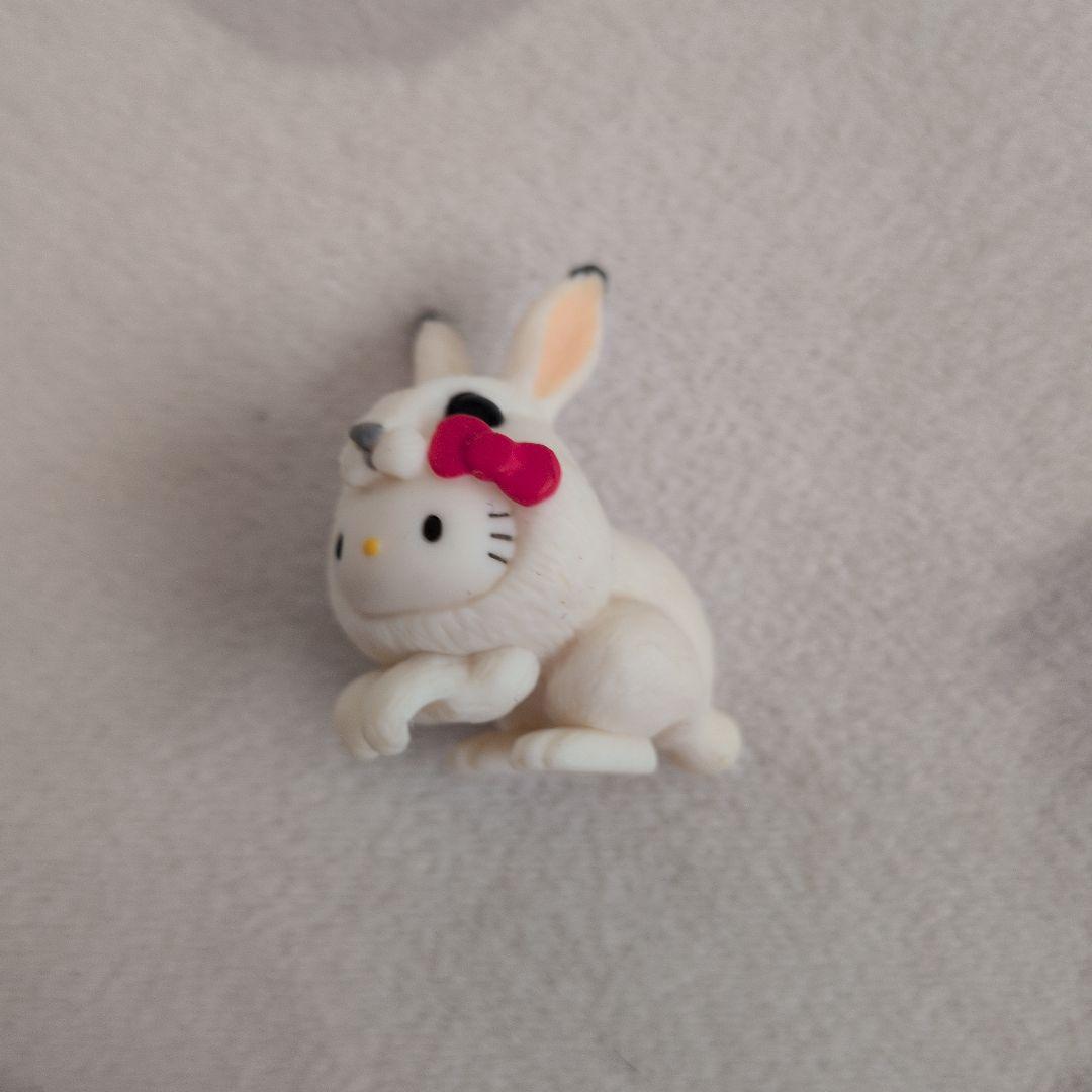ハローキティ 北海道限定 コップのフチの仲間達 エゾユキウサギ - メルカリ