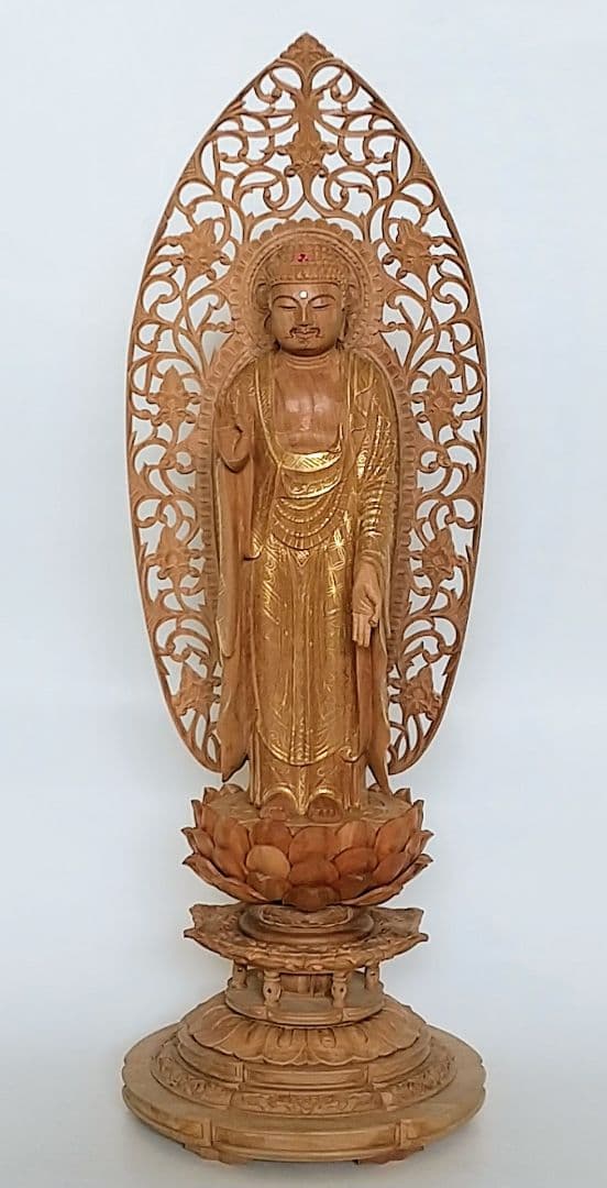 阿弥陀如来立像 4.5寸 #456 円台座 宝相華唐草 透彫り◆白檀 木彫 仏像 福和屋 仏像 天台宗 阿弥陀如来 柘植六角台座 唐草光背 金泥付き 1.8寸