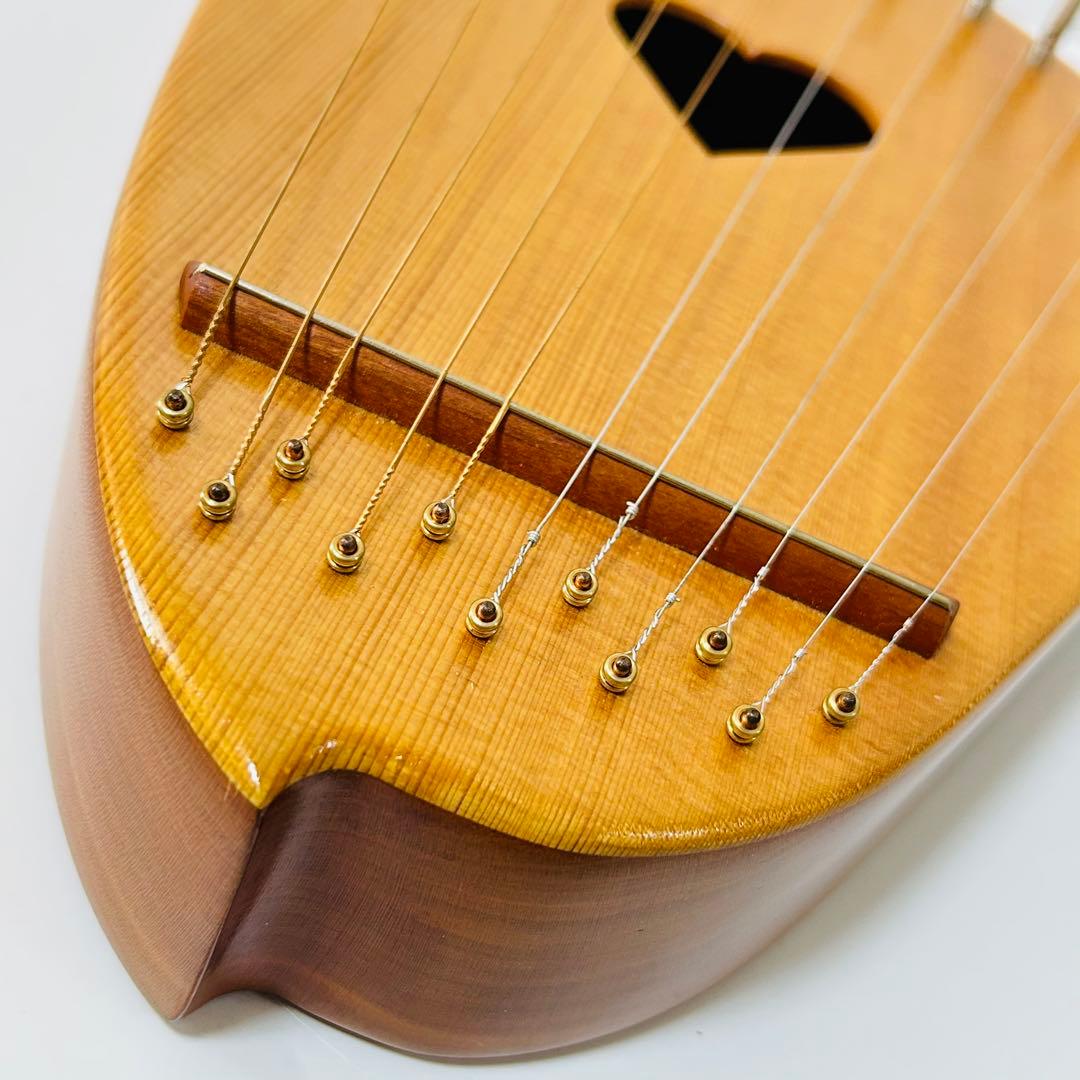 極美品】HARPS OF LORIEN キンダーハープ ハート ライアー - メルカリ