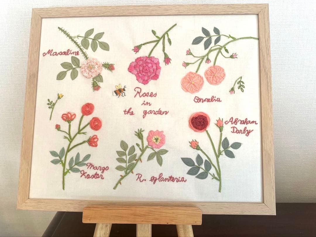 青木和子 刺繍 完成品 バラの咲く庭 「バラ図鑑」 55 - メルカリ