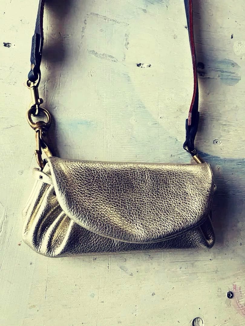 コノチイサナゴールド…leatherアコーディオンポーチウォレット アコーディオンウォレットver.2 《ドルチェシャイン/プラチナ