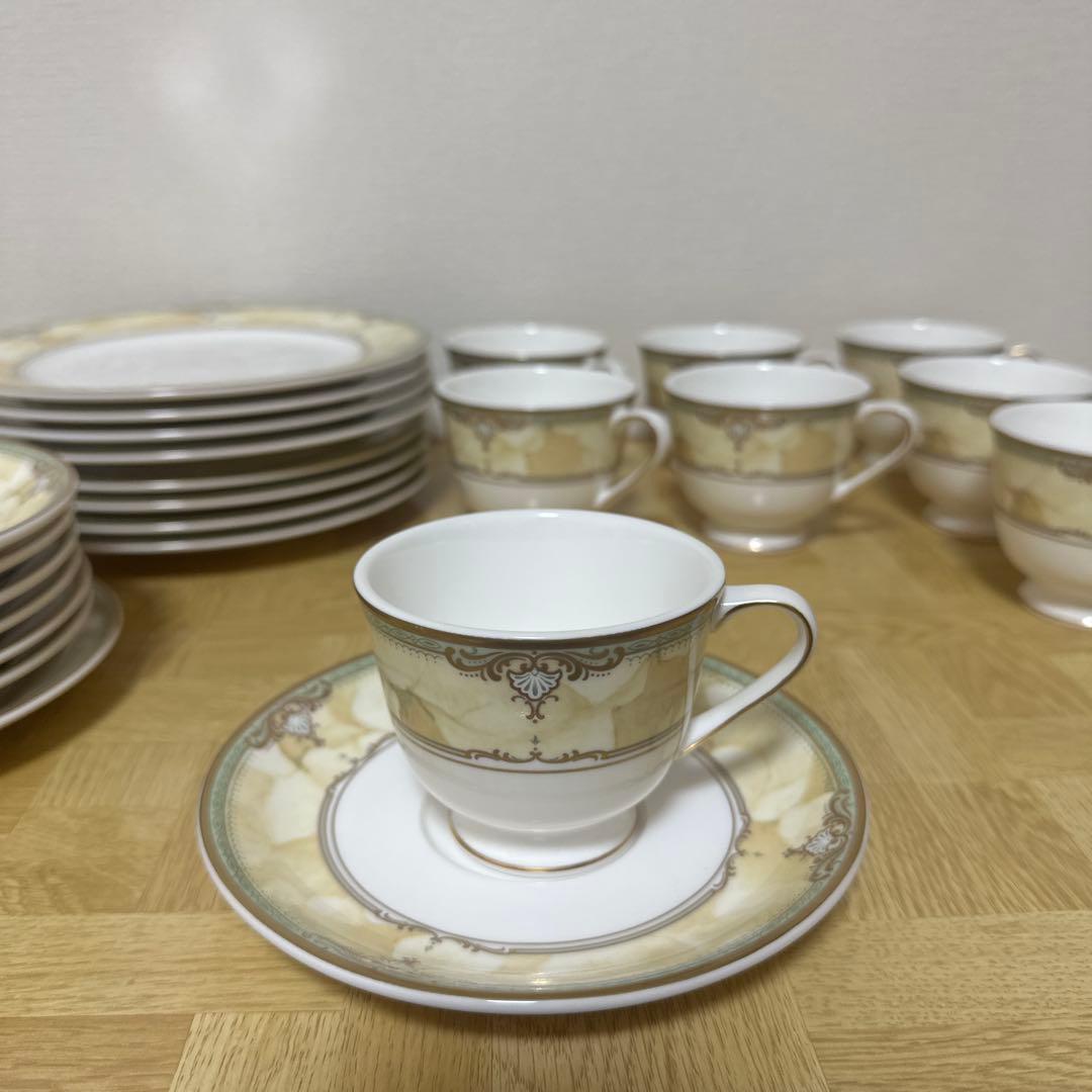 ティーセット ＋ ケーキ皿8枚 おまけの茶漉し付き アフタヌーンティー