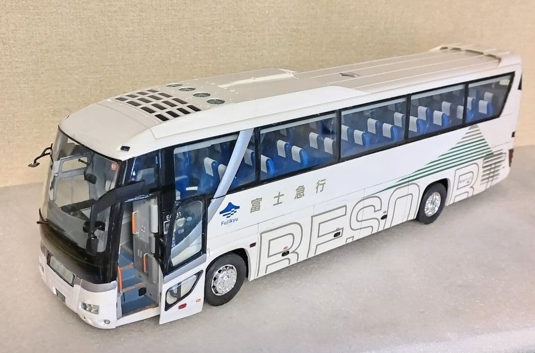 1/32 富士急シティバス(いすゞガーラ)新社名ロゴ仕様 素人組立品