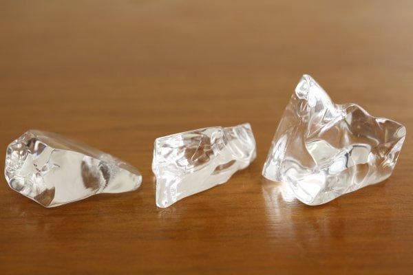 超希少 撮影用♪高透明 アクリル氷 アクリルロックアイス イミテーションアイス Amazon｜食品 サンプル アクリル製 フェイク アイス キューブ 無色