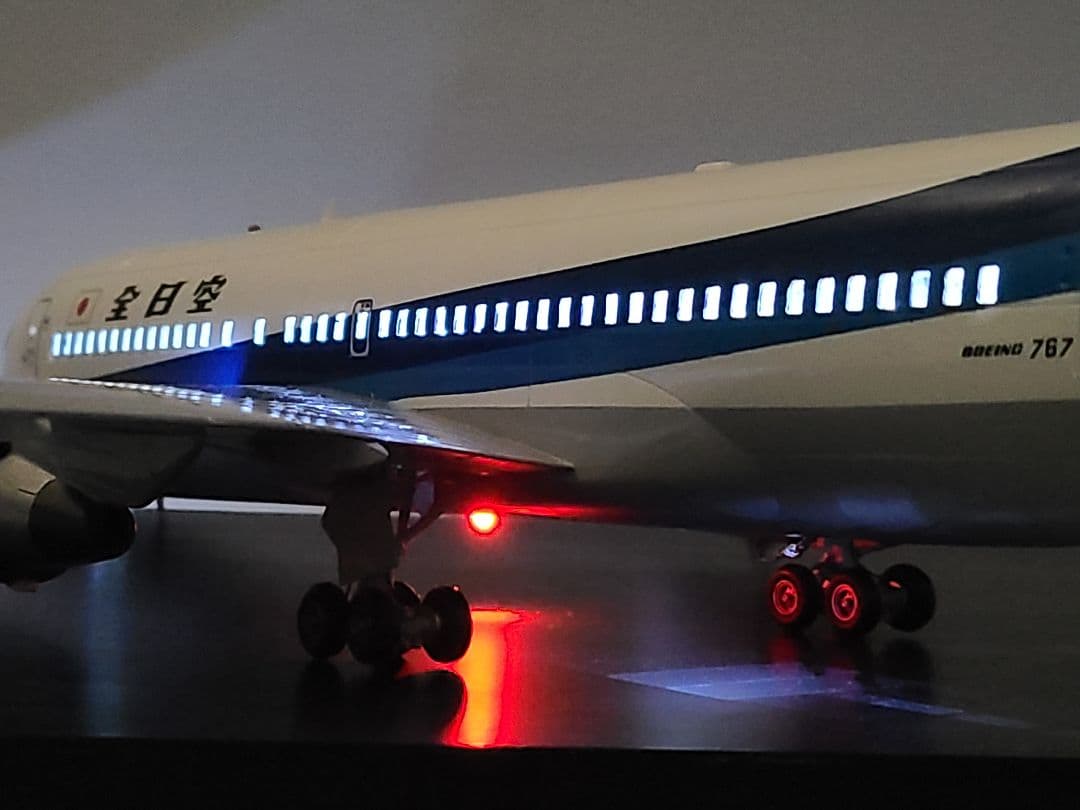 ANA BOEING 767-200 LED仕様完成品 1/100 - メルカリ