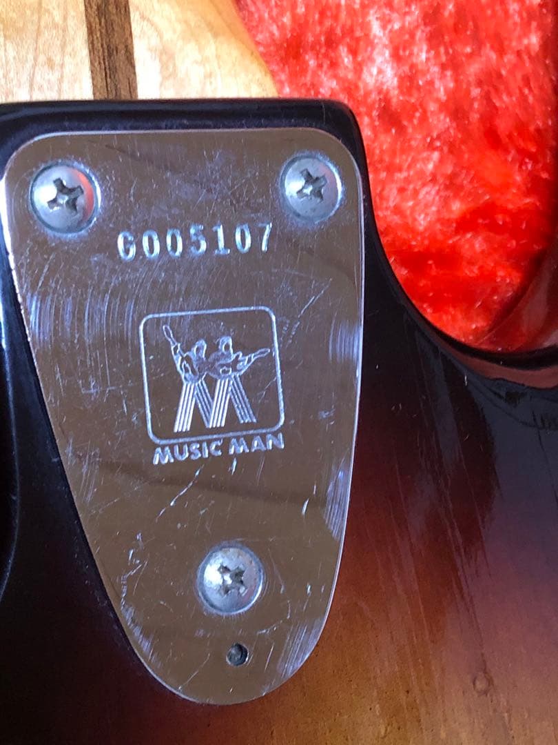 貴重品!　MusicMan　StingRayⅡ With T.S.Vibrato