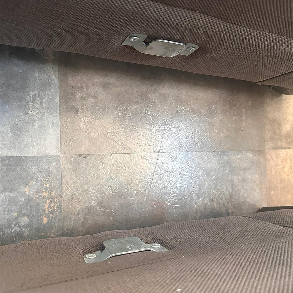 T 【高級】コの字型 スタッズ付きソファー／ラウンジ・応接向け・大