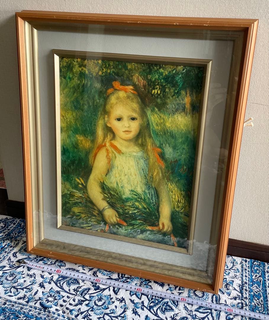 ルノアールわら束を持つ少女 木製フレーム付き 約58×49cm ルノワール 鳥と少女（鷹を持つ少女）フォトタイル木製フレーム付き