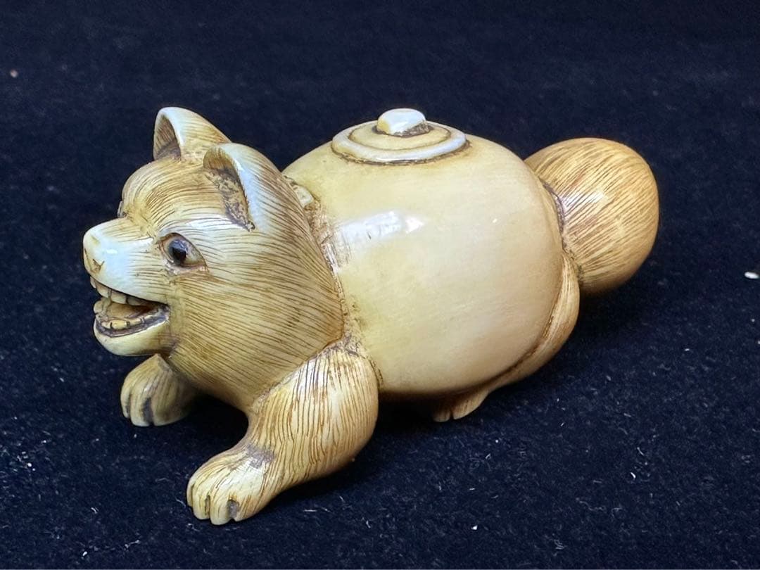 極上 根付 狸 彫刻 置物 細密細工 骨董 アンティーク 在銘 - メルカリ