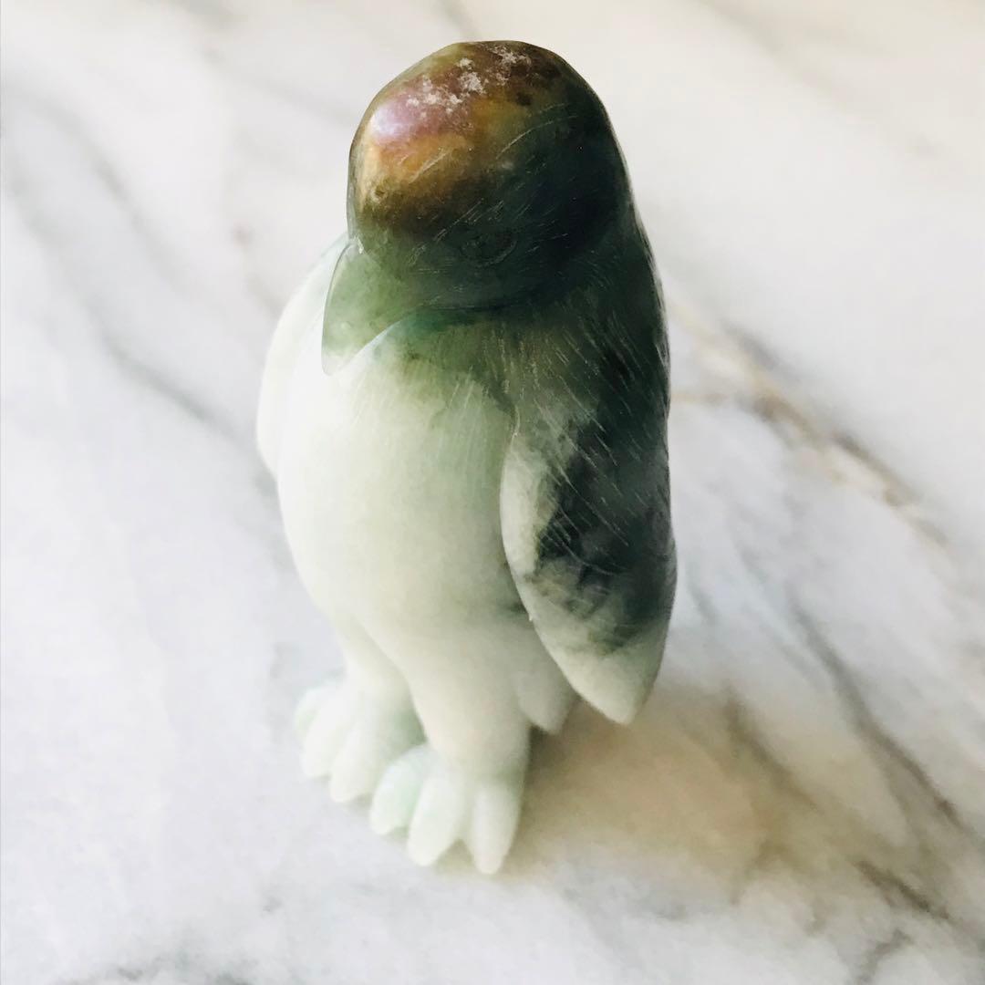O2094-001】翡翠 ミャンマー産 彫刻 カービング 置物 ペンギン - メルカリ