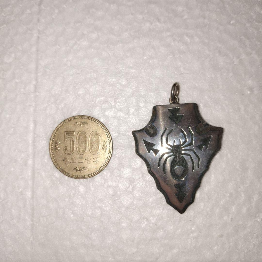 HOPI　ホピ　ペンダントトップ　蜘蛛　クモ　スパイダー　オーバーレイ スパイダー（クモ）｜ホピ族 柄 意味について | インディアン