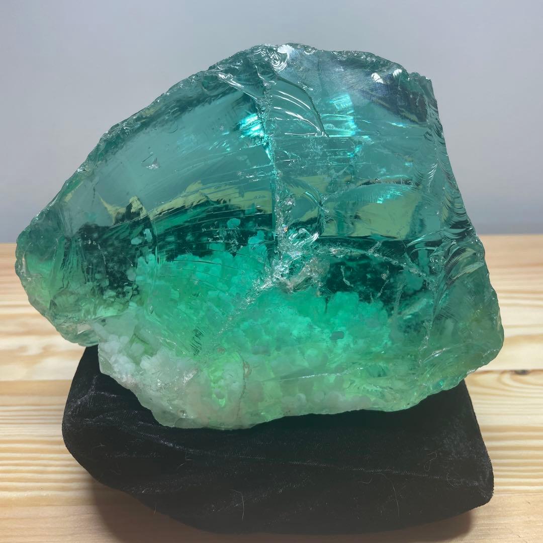 お値下げ 美品 アンダラクリスタル インドネシア産 3026g - メルカリ