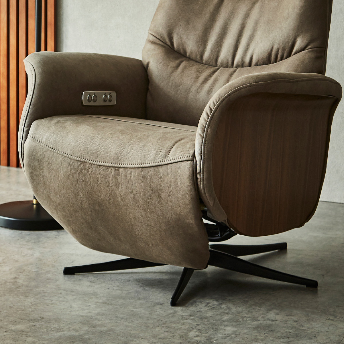 アストロ 電動パーソナルチェア 幅75cm ｜ RELAX FORM®/リラックス