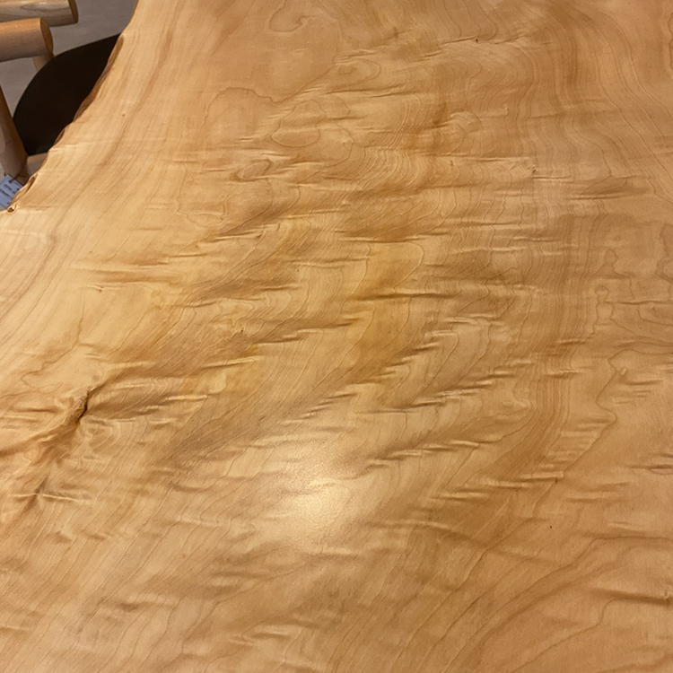 一枚板 トチ / 栃(杢) 560-3 (W180cm)