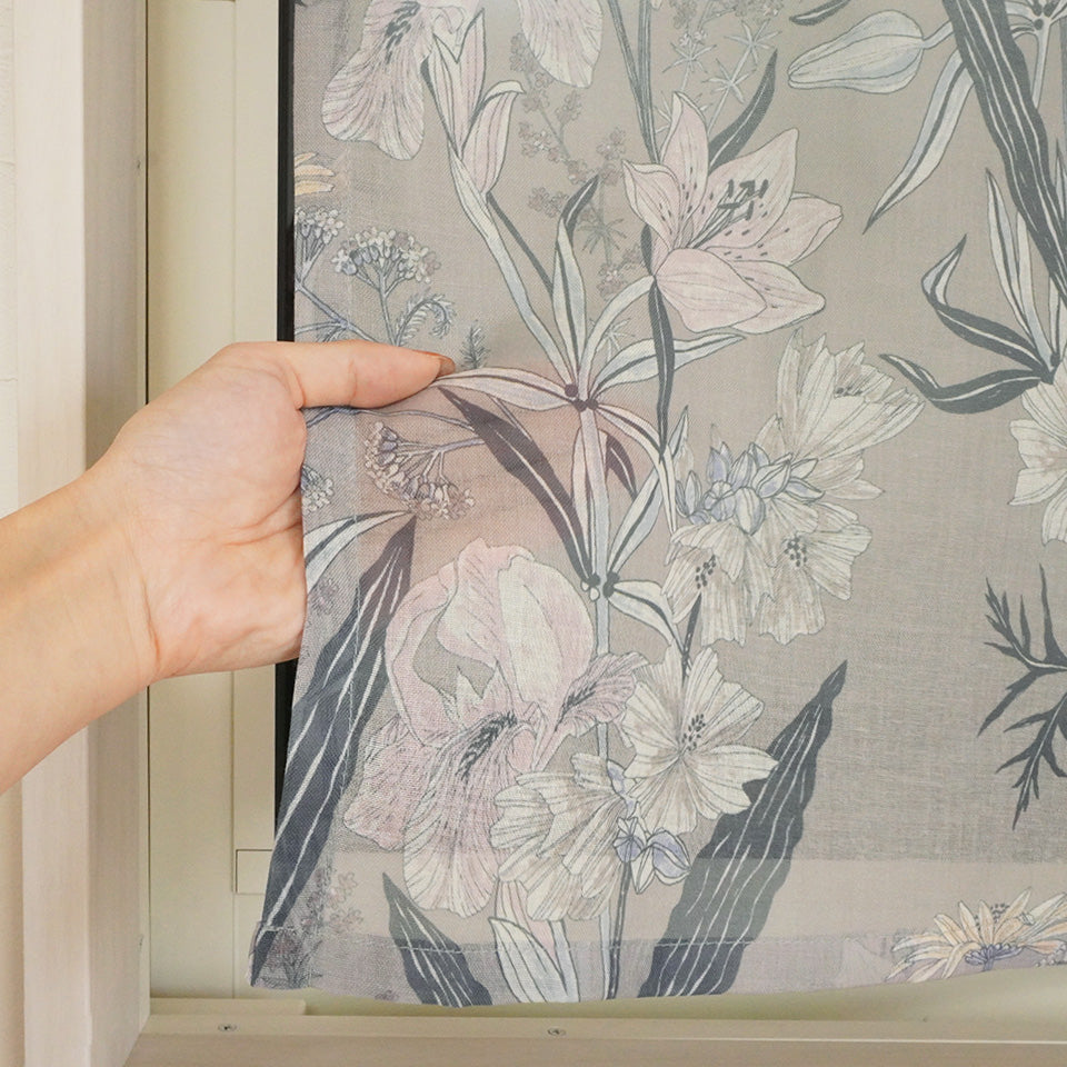 既製カフェ｜お部屋に馴染む程よい透け感の北欧花柄カフェカーテン｜R