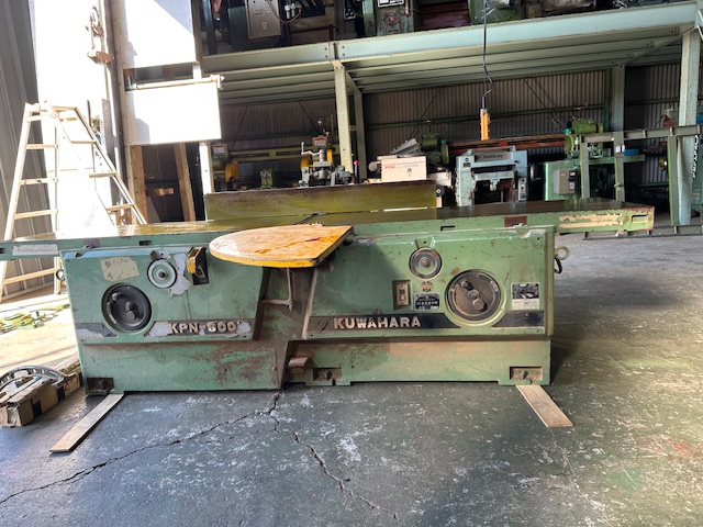新着情報【桑原製作所の超大型手押し鉋盤（600巾）と服部機械の軸