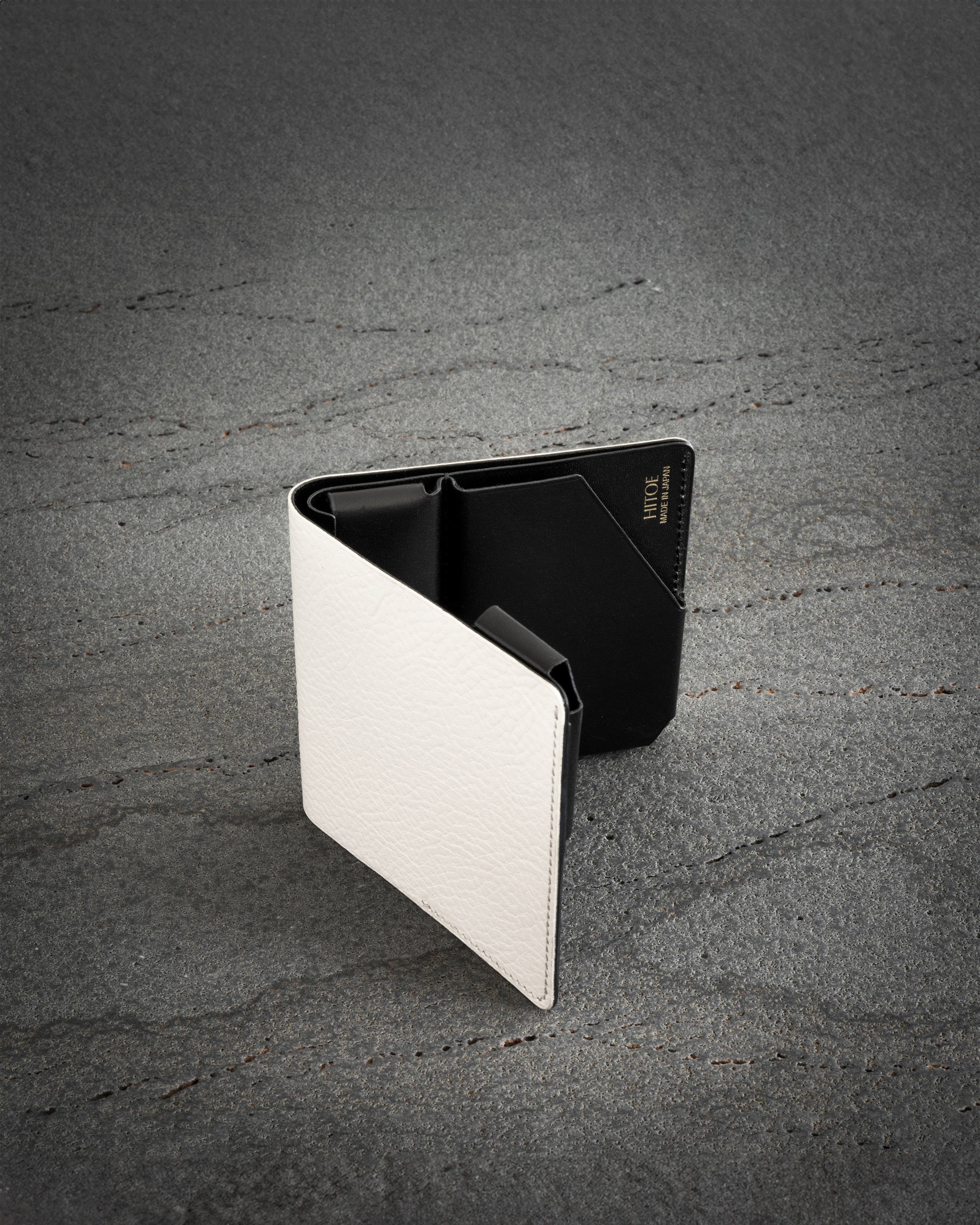 空気のような軽やかさ Hitoe® Fold Aria - Monocromo - | 洗練の